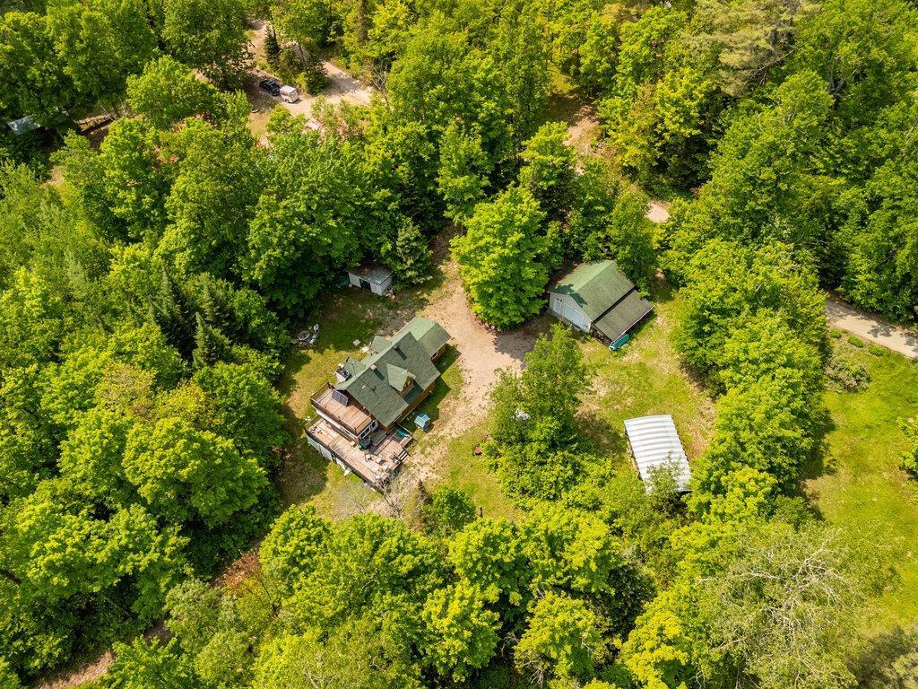 









1016


Ch. du Lac-Jim

,
Mansfield-et-Pontefract,




QC
J0X1R0

