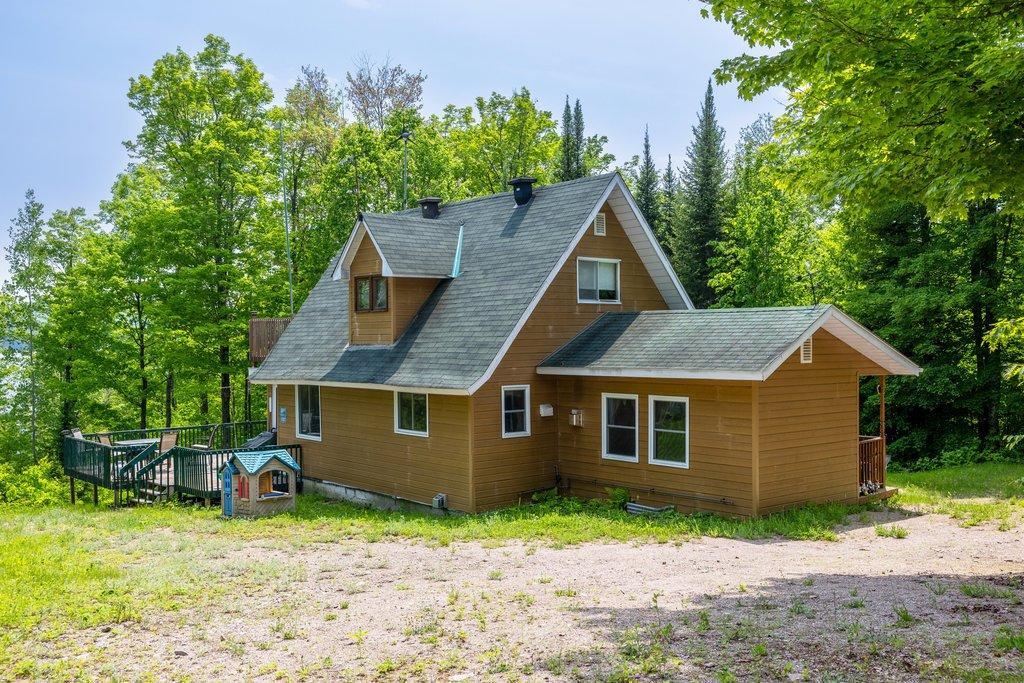 









1016


Ch. du Lac-Jim

,
Mansfield-et-Pontefract,




QC
J0X1R0

