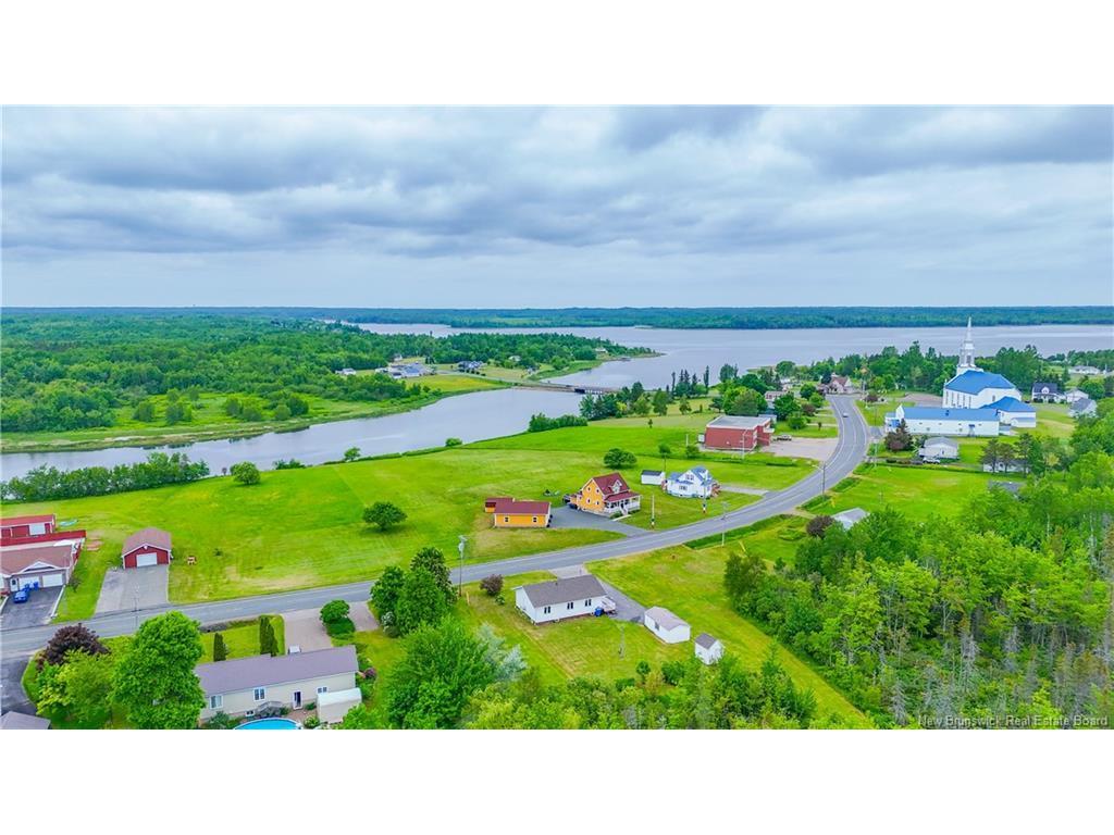 









1795


Route 335

,
Saint-Simon,




NB
E8P 2A7

