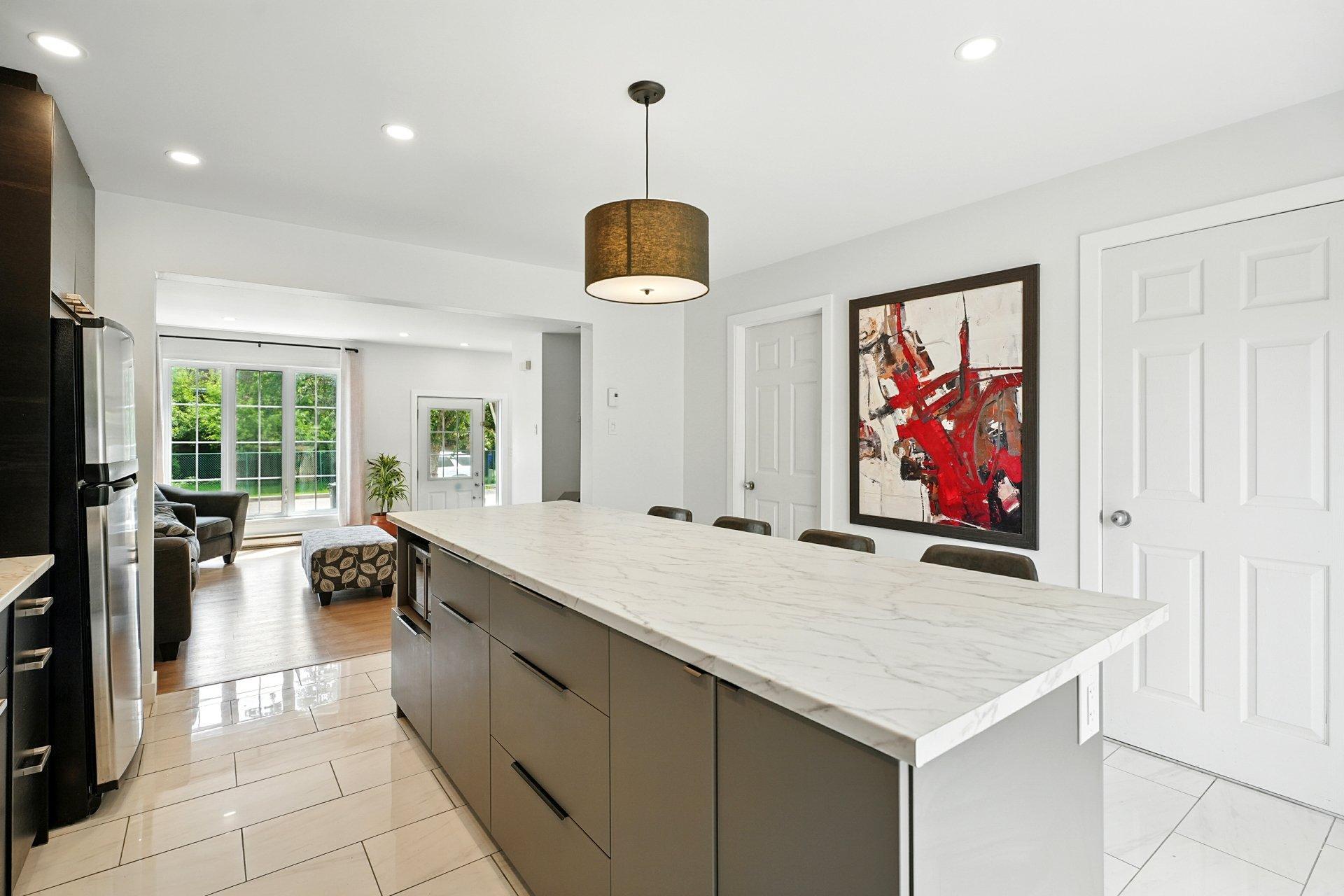 









70


Rue de Soulanges

, 5,
Gatineau (Gatineau),




QC
J8T7E5

