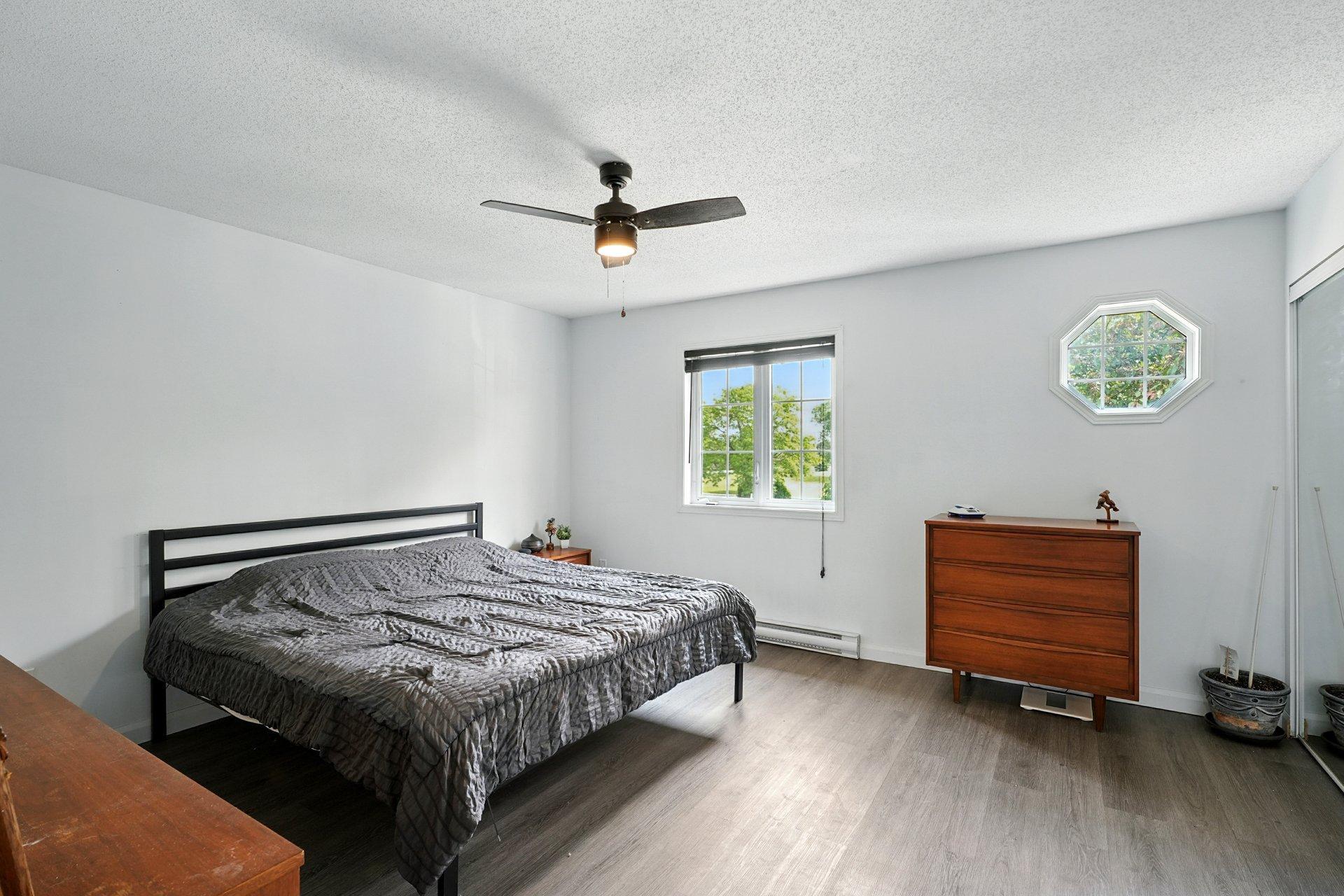 









70


Rue de Soulanges

, 5,
Gatineau (Gatineau),




QC
J8T7E5

