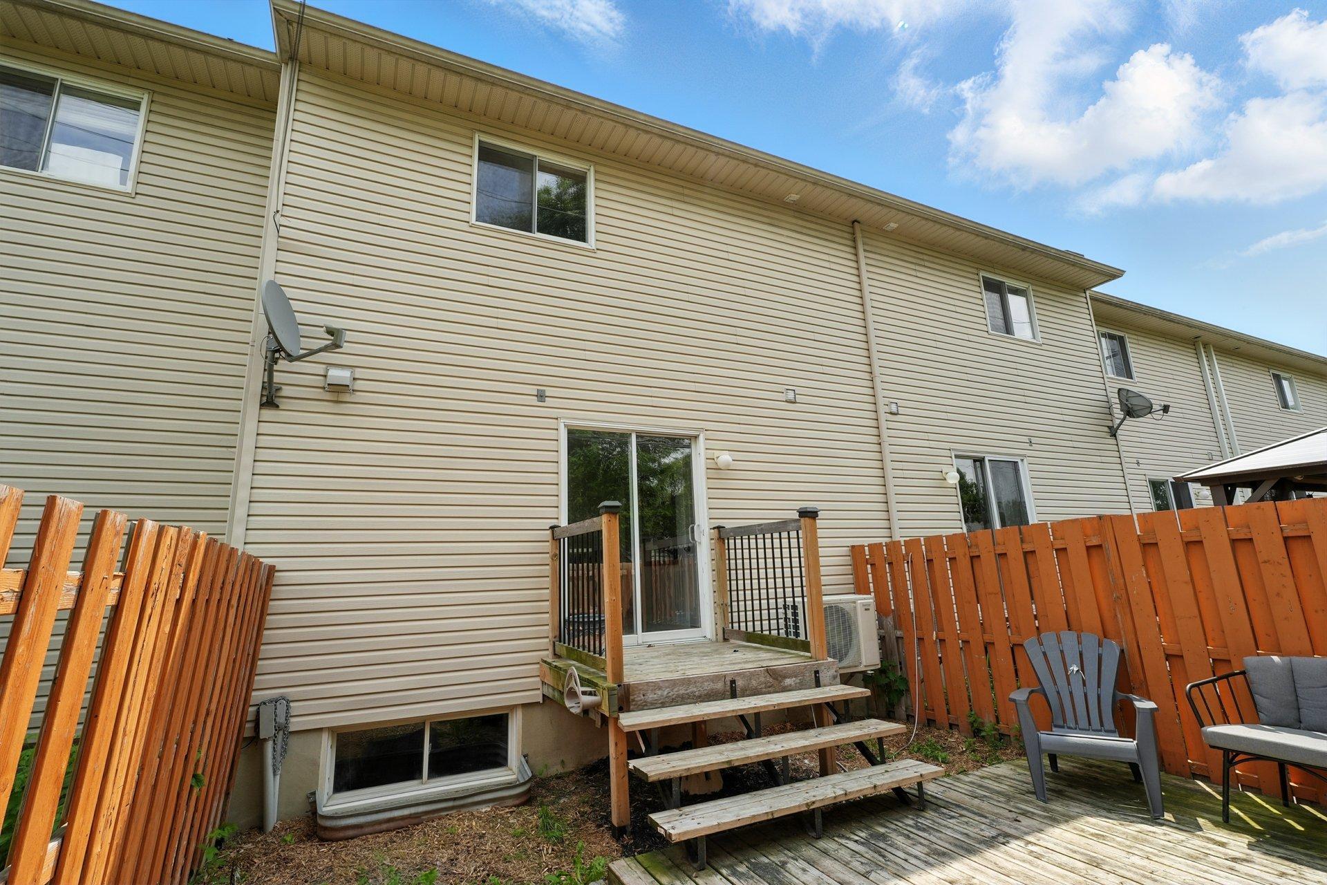 









70


Rue de Soulanges

, 5,
Gatineau (Gatineau),




QC
J8T7E5

