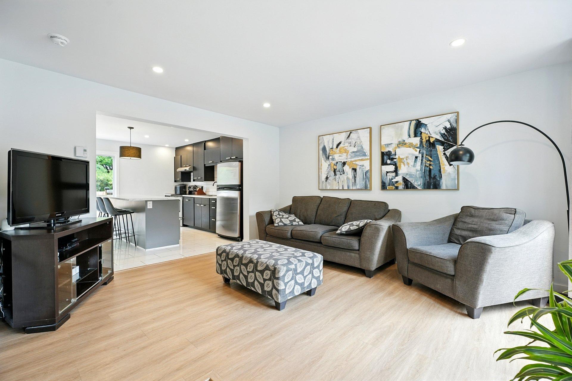 









70


Rue de Soulanges

, 5,
Gatineau (Gatineau),




QC
J8T7E5

