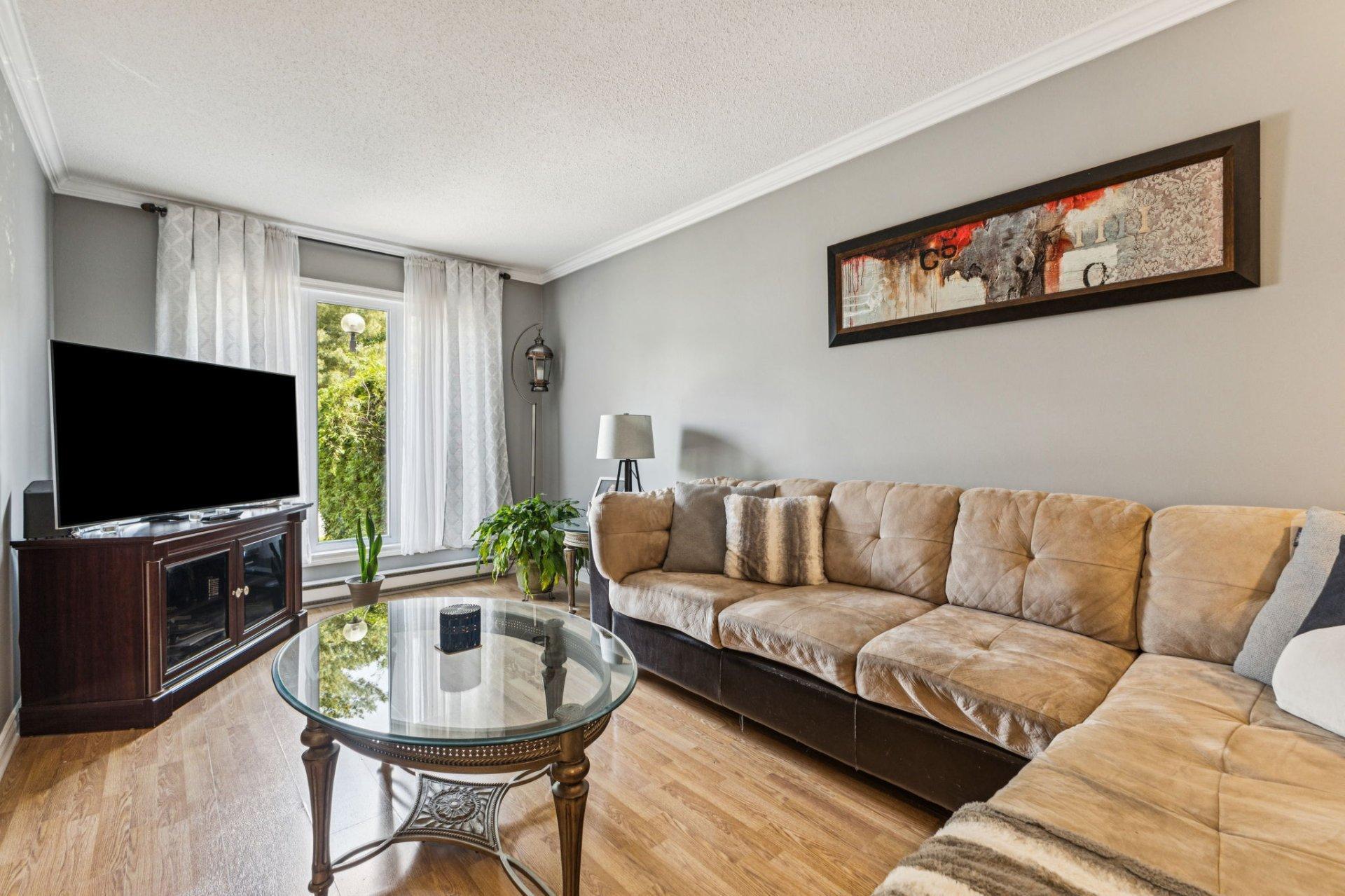 









202D


Rue des Tulipes

,
Gatineau (Gatineau),




QC
J8R2K7


