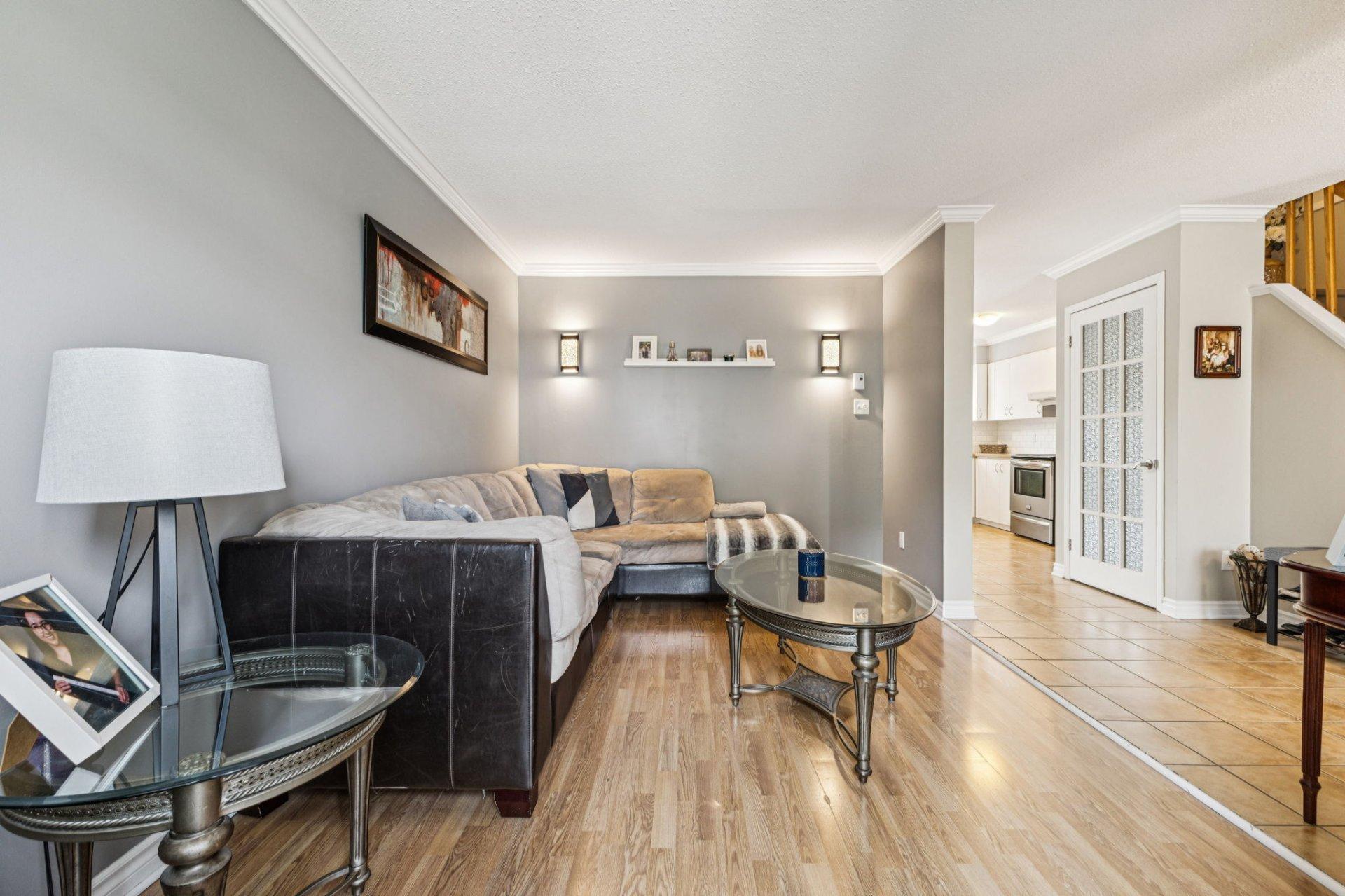 









202D


Rue des Tulipes

,
Gatineau (Gatineau),




QC
J8R2K7

