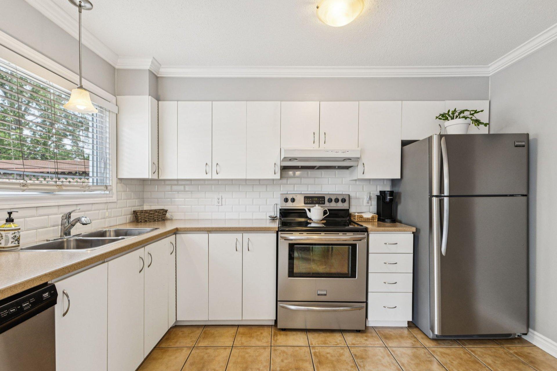 









202D


Rue des Tulipes

,
Gatineau (Gatineau),




QC
J8R2K7

