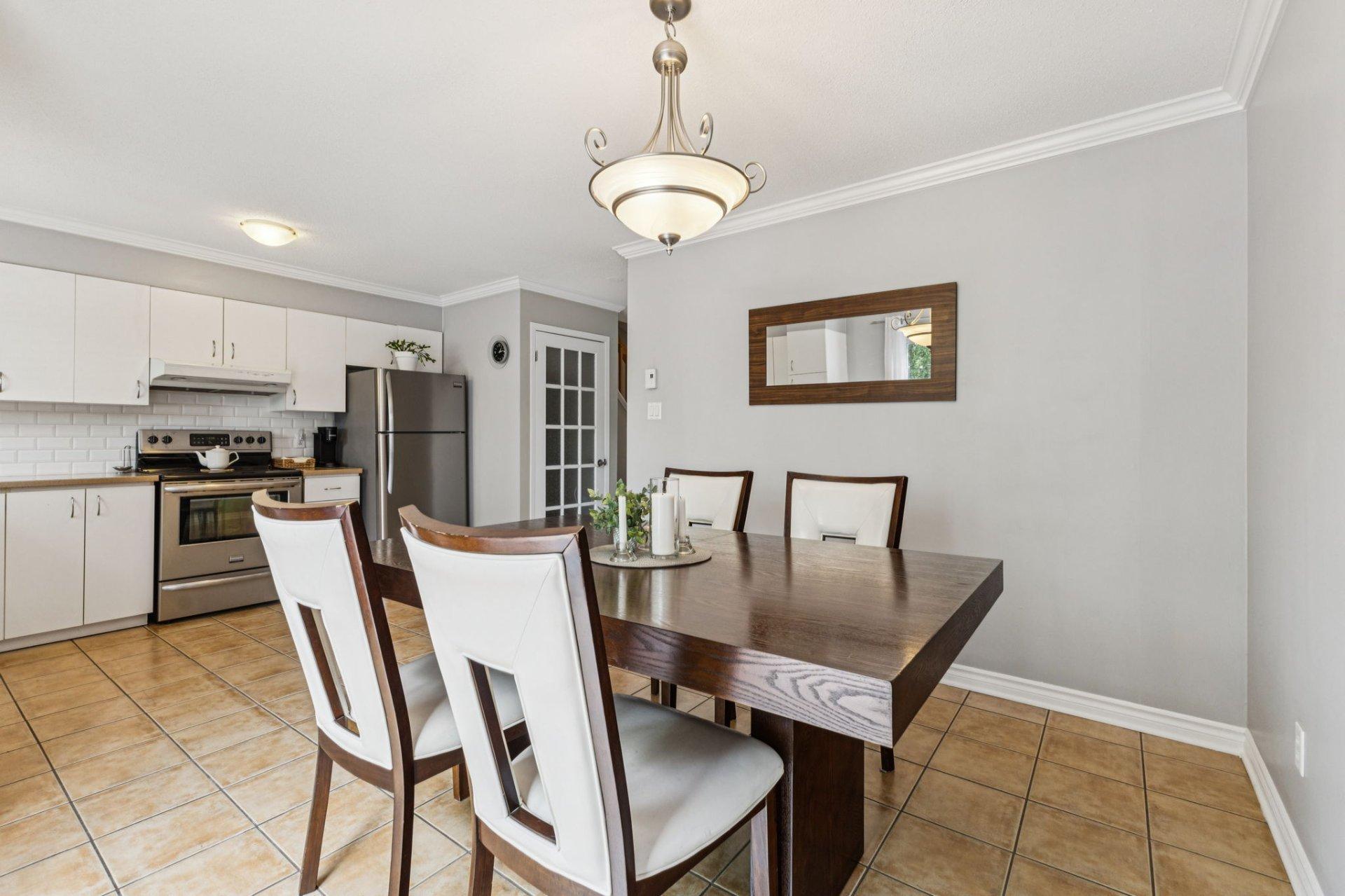 









202D


Rue des Tulipes

,
Gatineau (Gatineau),




QC
J8R2K7

