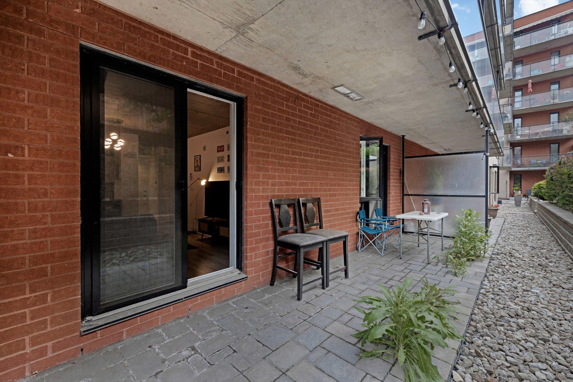









2160


Rue Laforce

, 114,
Montréal (Ville-Marie),




QC
H2K0B3

