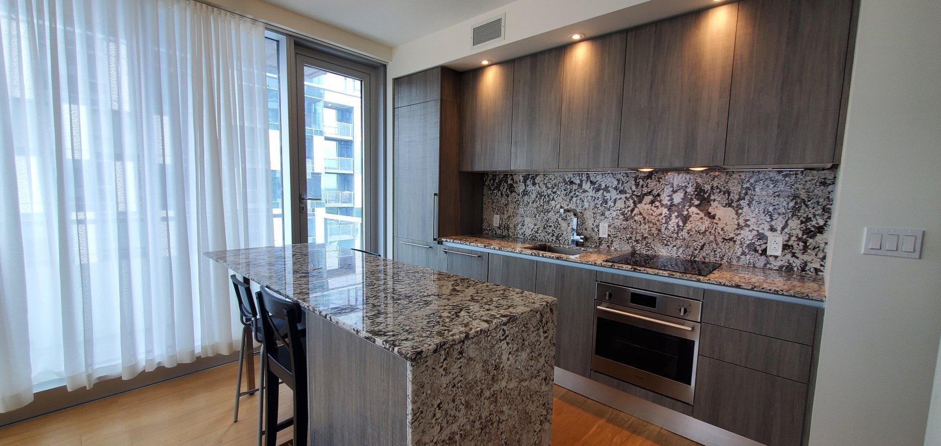 









1450


Boul. René-Lévesque O.

, 1205,
Montréal (Ville-Marie),




QC
H3G0E1

