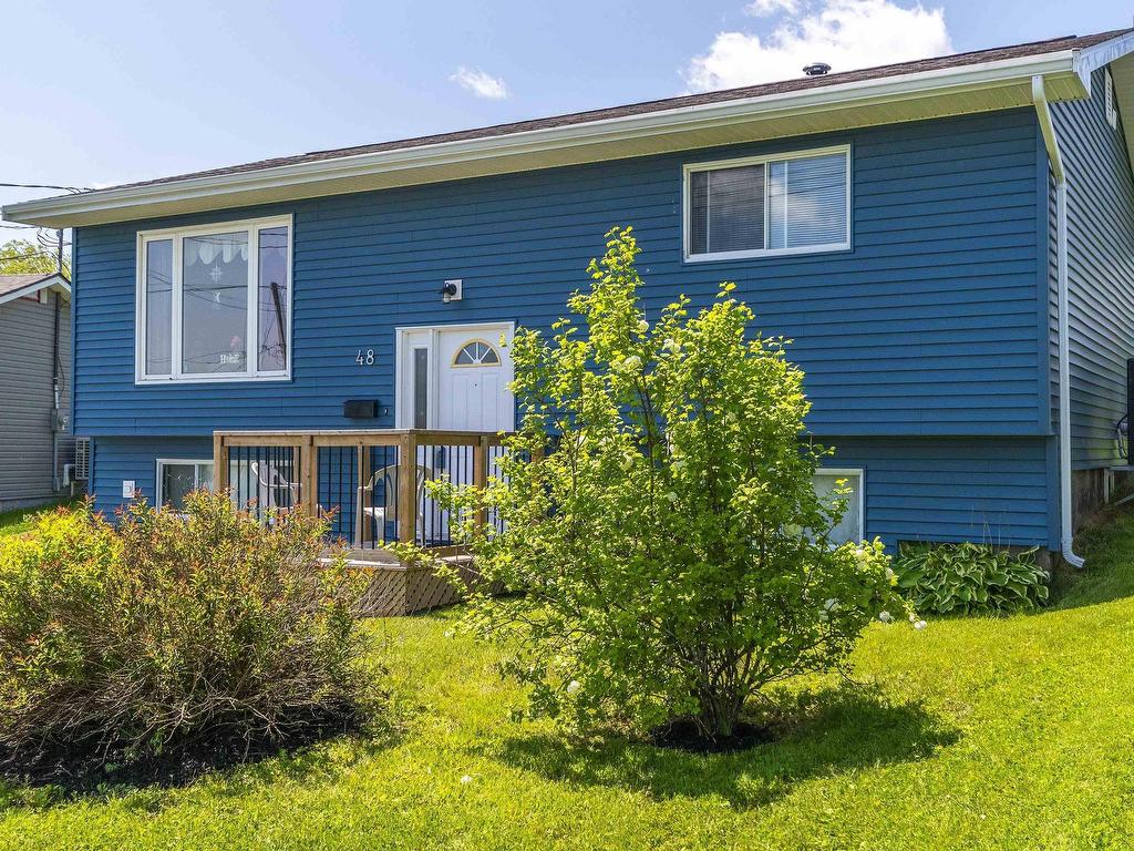 












48 Fieldwood Circle

,
Dartmouth,




NS
B2W 4S5

