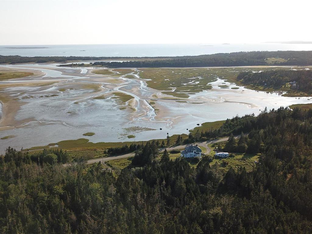 












Lot No. 725 Highway

,
Clam Harbour,







NS
B0J 1Y0

