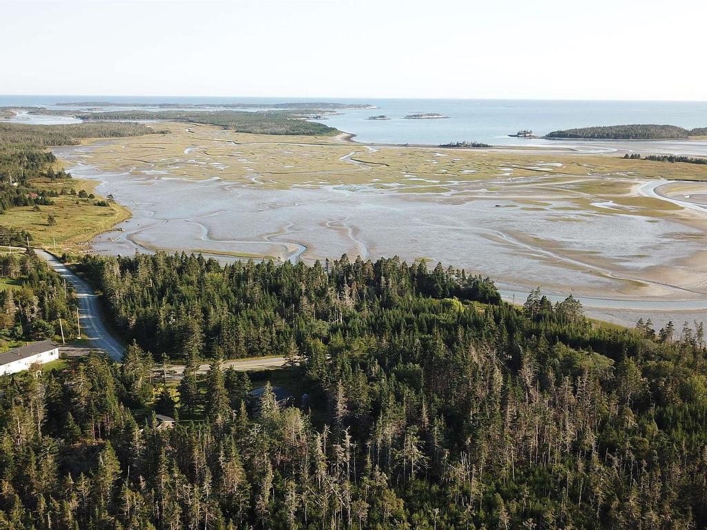 












Lot No. 725 Highway

,
Clam Harbour,







NS
B0J 1Y0


