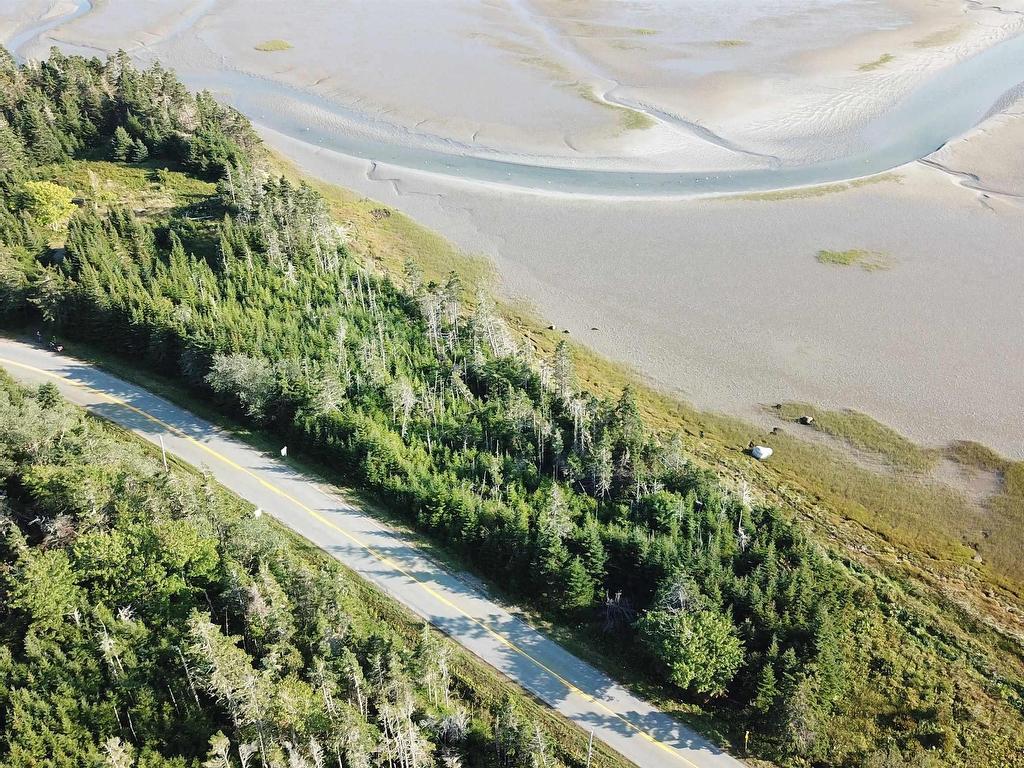 












Lot No. 725 Highway

,
Clam Harbour,







NS
B0J 1Y0

