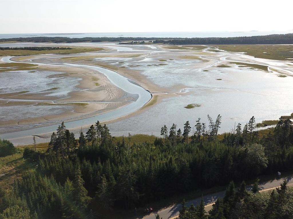 












Lot No. 725 Highway

,
Clam Harbour,







NS
B0J 1Y0

