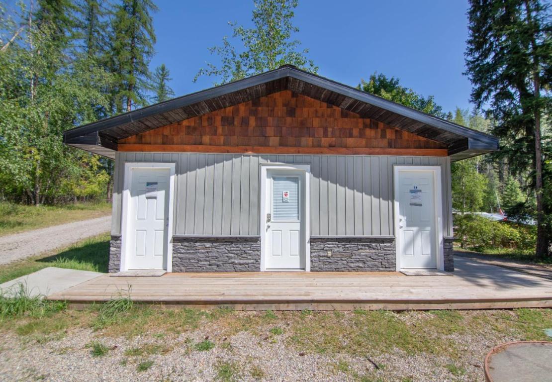 









6374


TIE LAKE SHORE  N

Road, 15,
Jaffray,







BC
V0B 1T0

