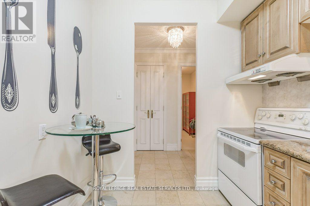 












209 - 10 OLD YORK MILLS ROAD

,
Toronto,




Ontario
M2P2G9

