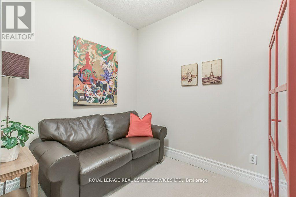 












209 - 10 OLD YORK MILLS ROAD

,
Toronto,




Ontario
M2P2G9

