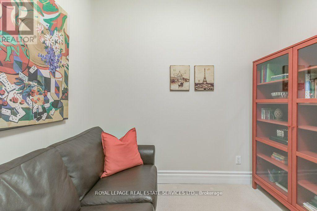 












209 - 10 OLD YORK MILLS ROAD

,
Toronto,




Ontario
M2P2G9

