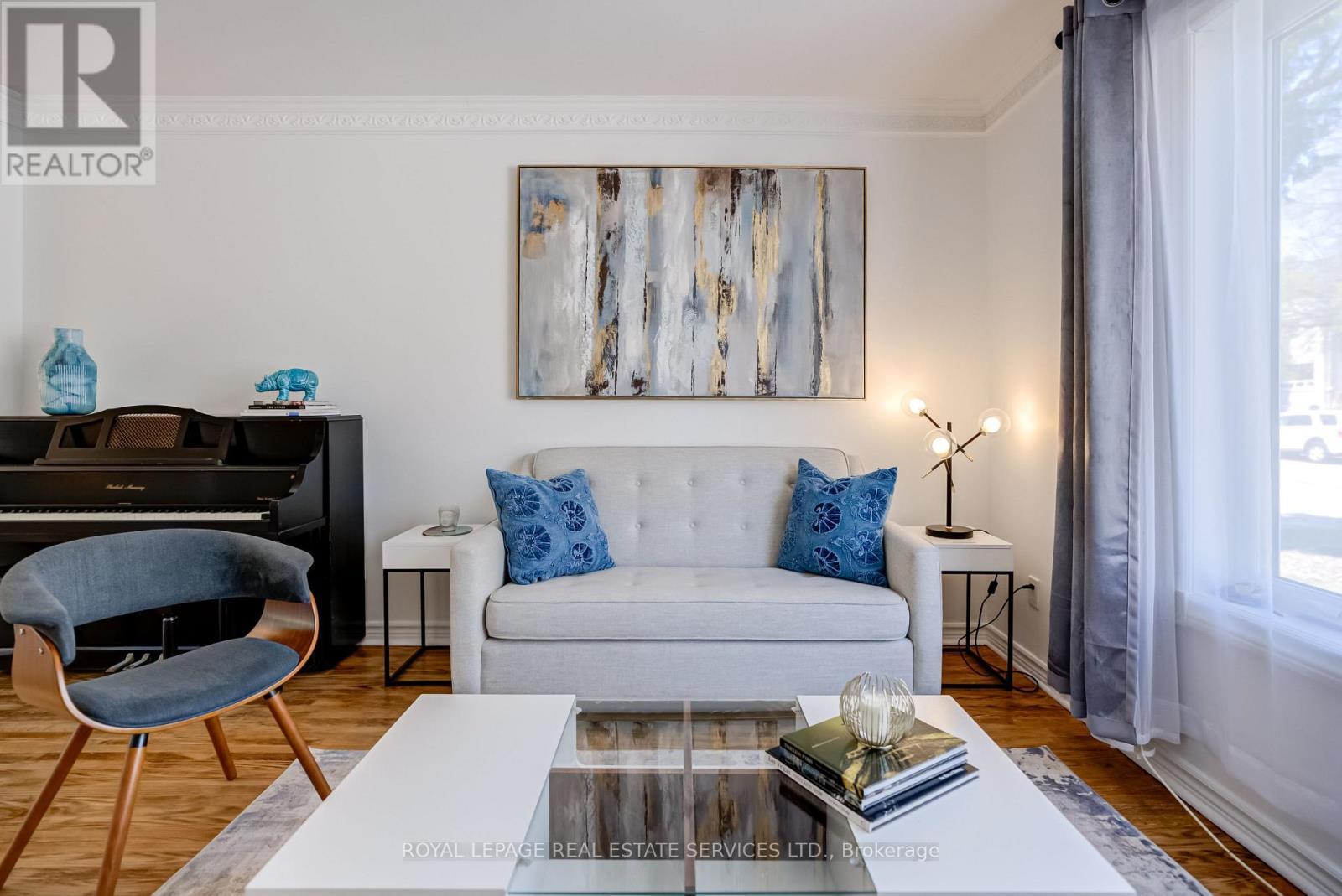 












34 SKYLARK ROAD

,
Toronto,




Ontario
M6S4M4

