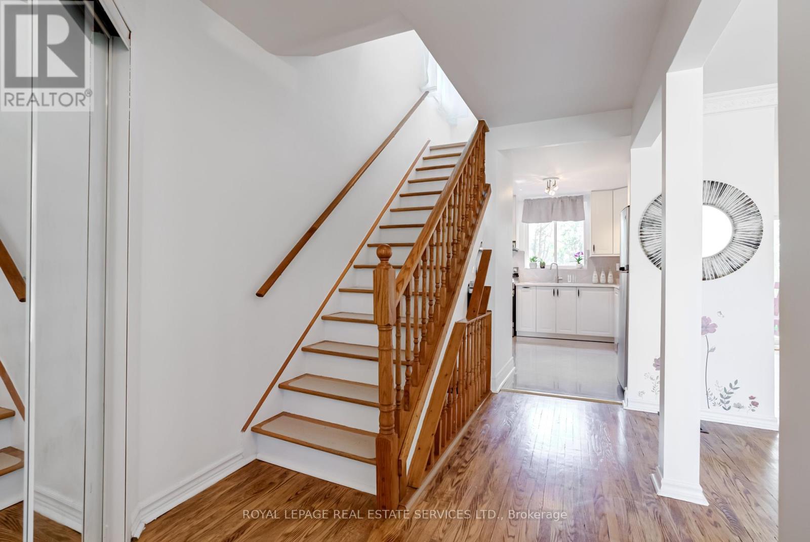












34 SKYLARK ROAD

,
Toronto,




Ontario
M6S4M4

