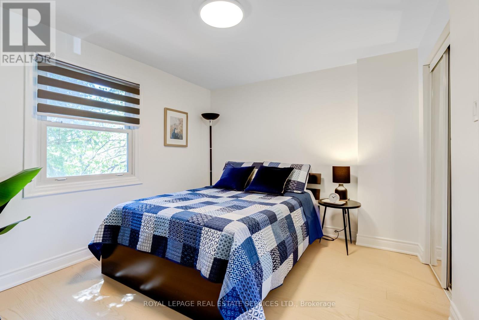 












34 SKYLARK ROAD

,
Toronto,




Ontario
M6S4M4

