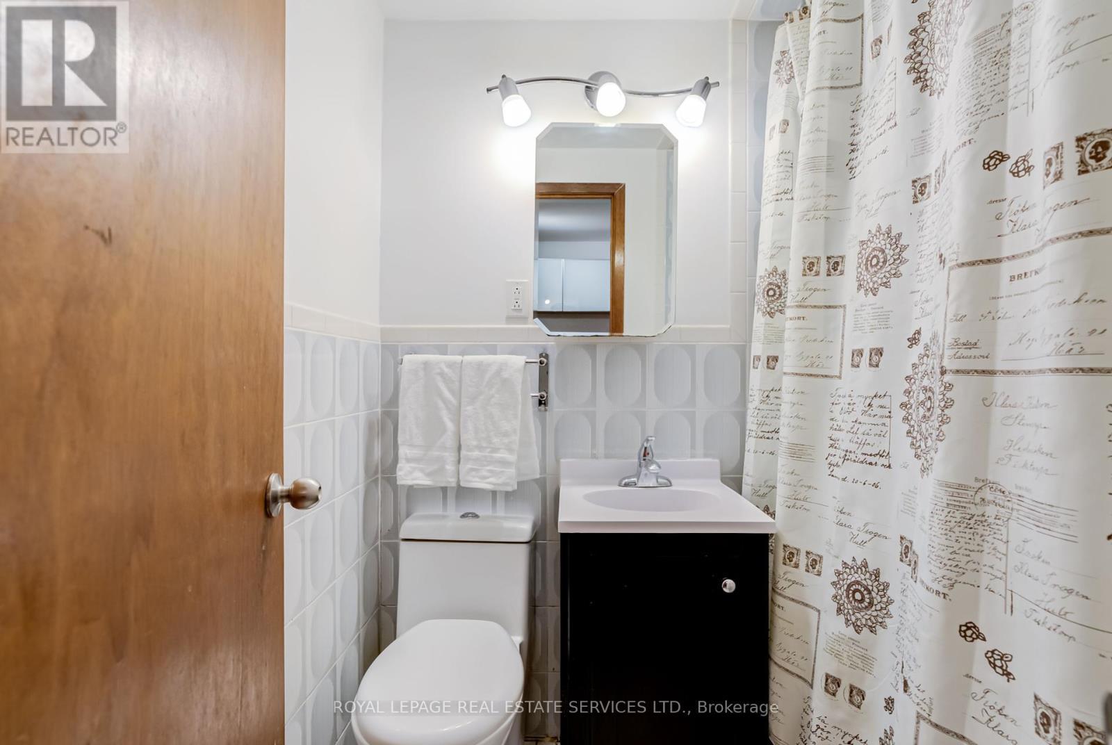 












34 SKYLARK ROAD

,
Toronto,




Ontario
M6S4M4

