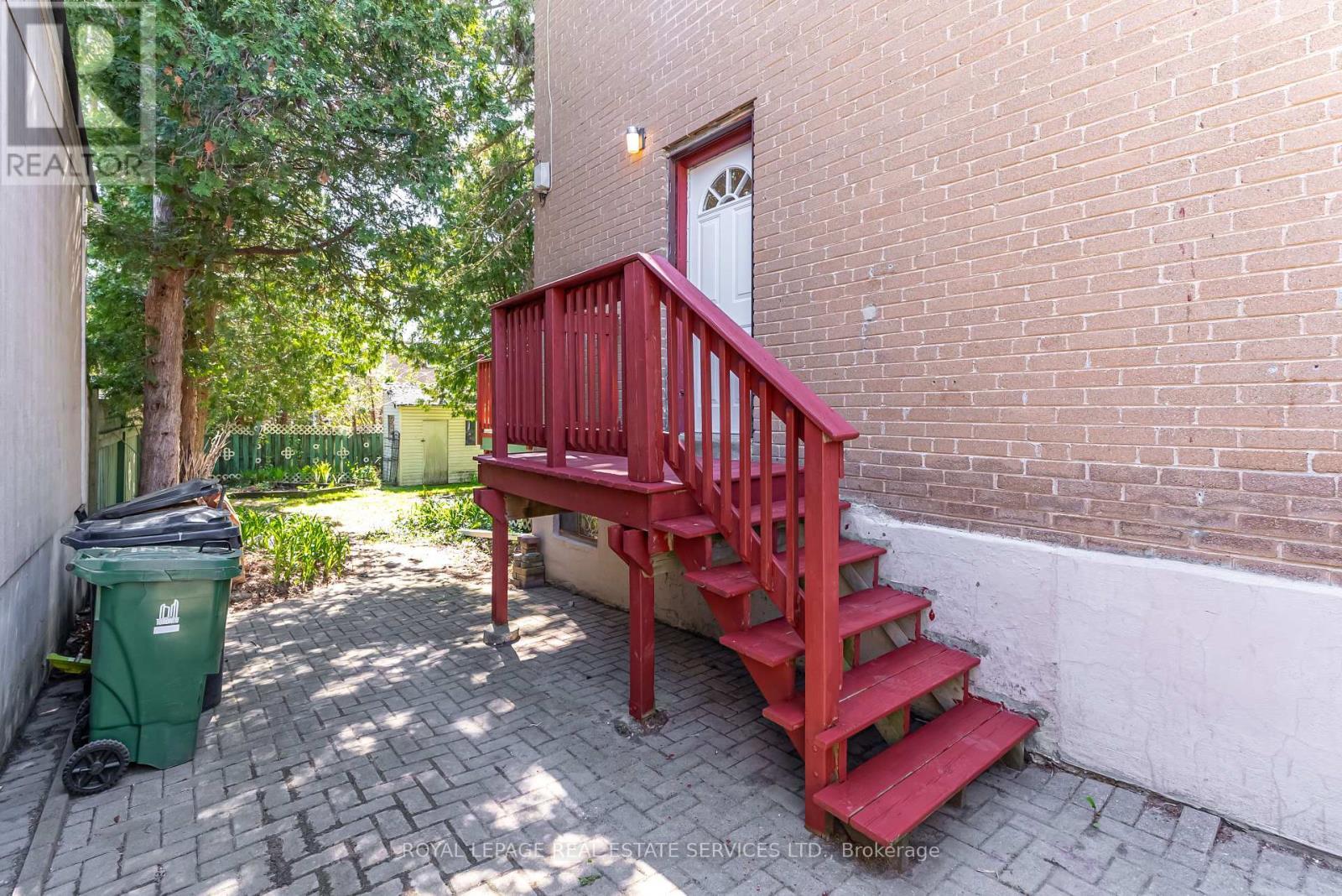 












34 SKYLARK ROAD

,
Toronto,




Ontario
M6S4M4


