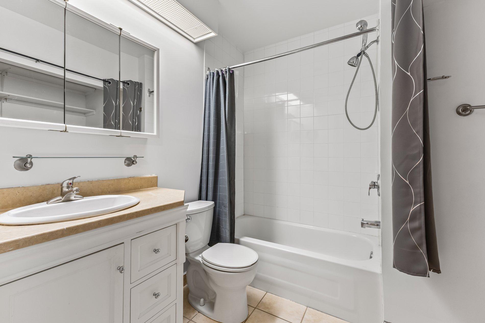 









1960


Rue Wellington

, 4,
Montréal (Le Sud-Ouest),




QC
H3K0A1

