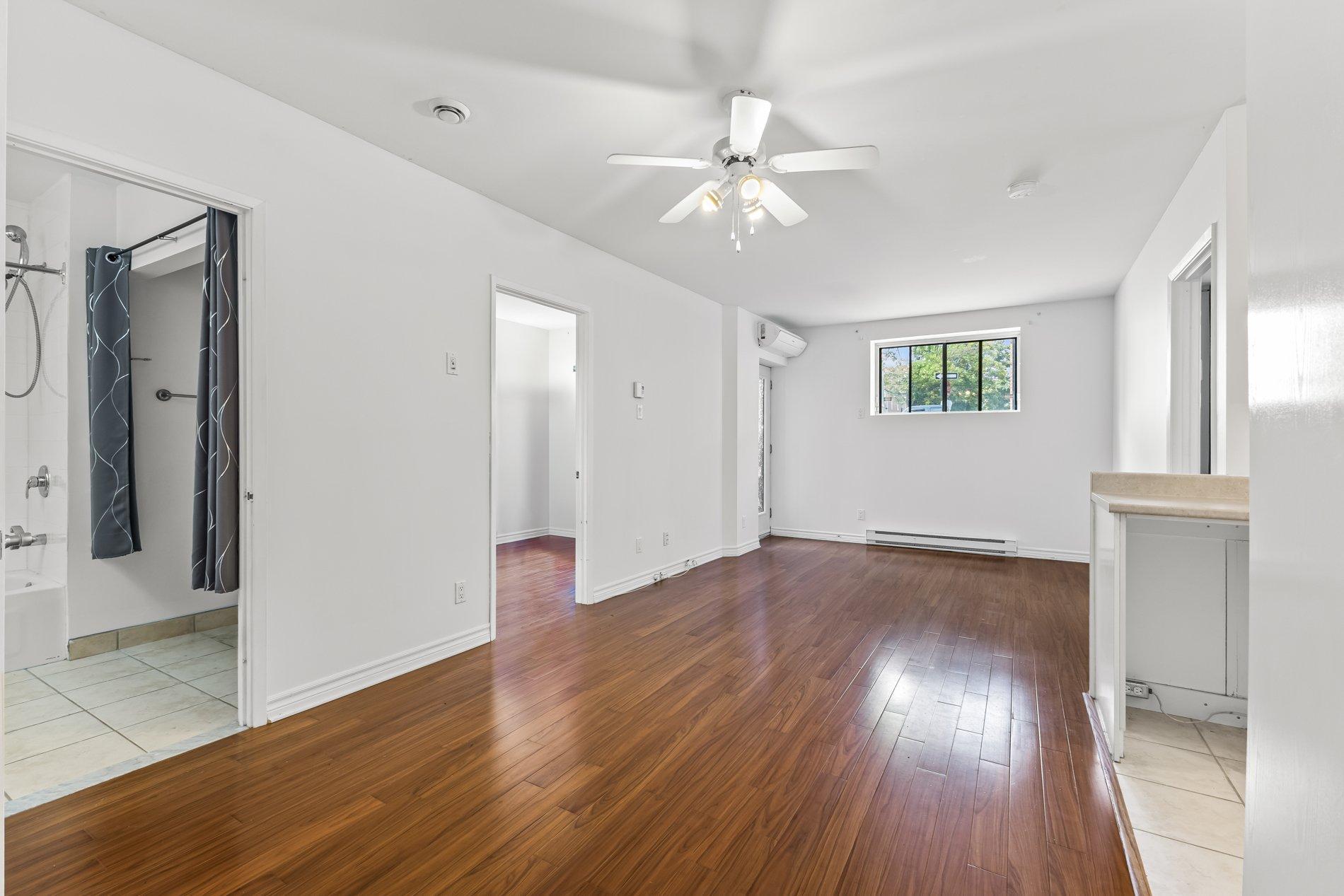 









1960


Rue Wellington

, 4,
Montréal (Le Sud-Ouest),




QC
H3K0A1

