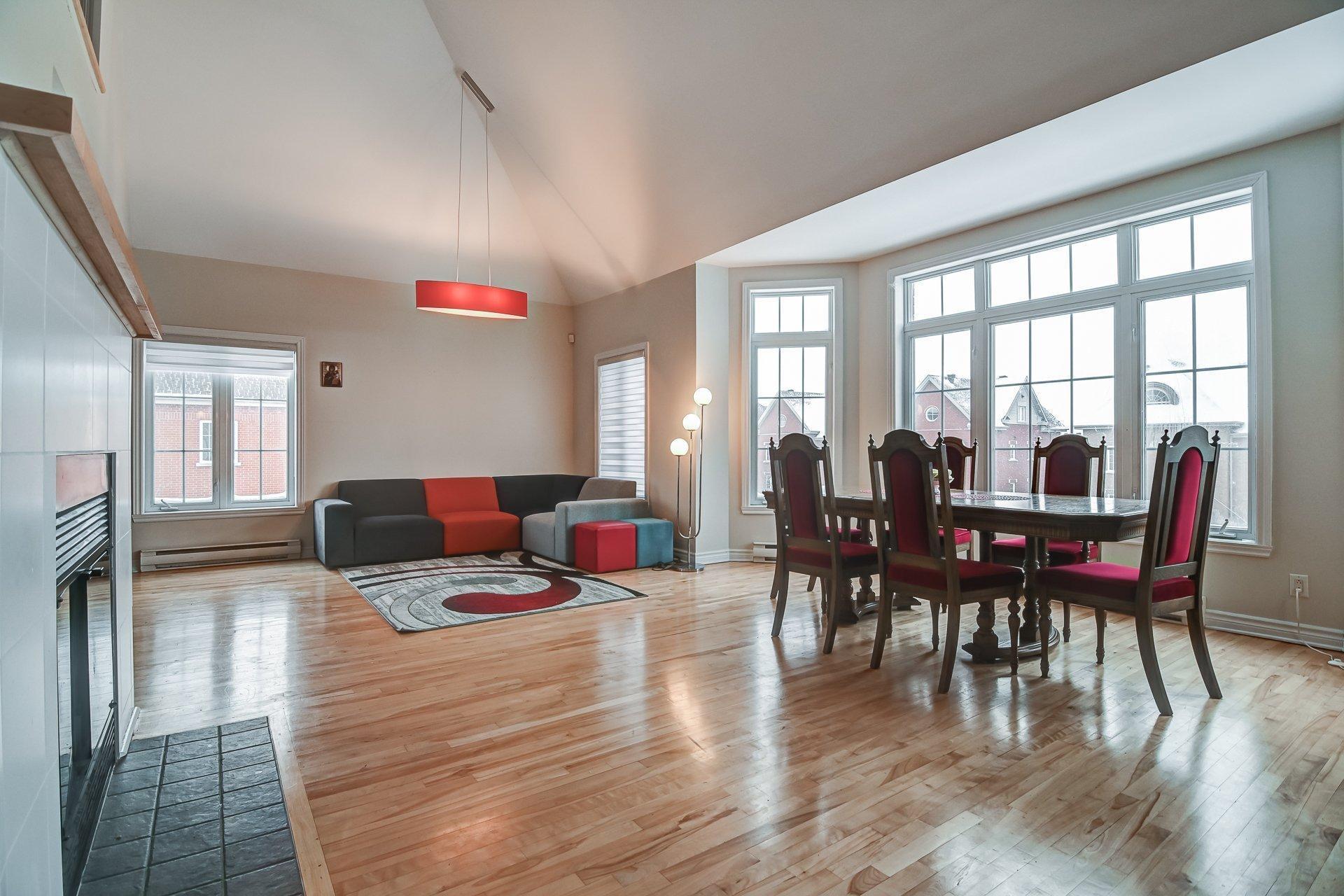 









1778


Boul. Alexis-Nihon

,
Montréal (Saint-Laurent),




QC
H4R2Y9

