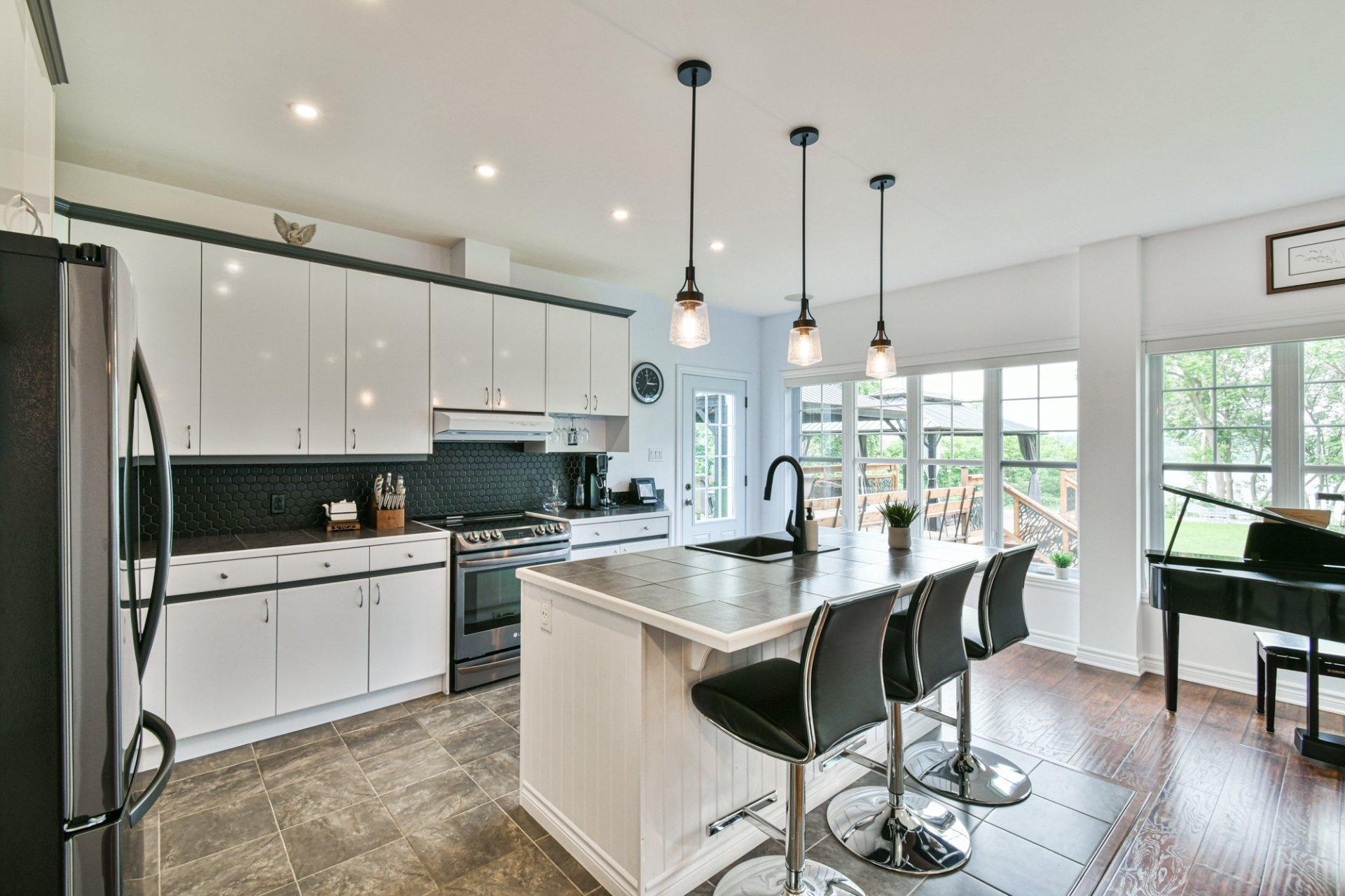 









8


Rue de Ste-Croix

,
Saint-André-d'Argenteuil,




QC
J0V1X0

