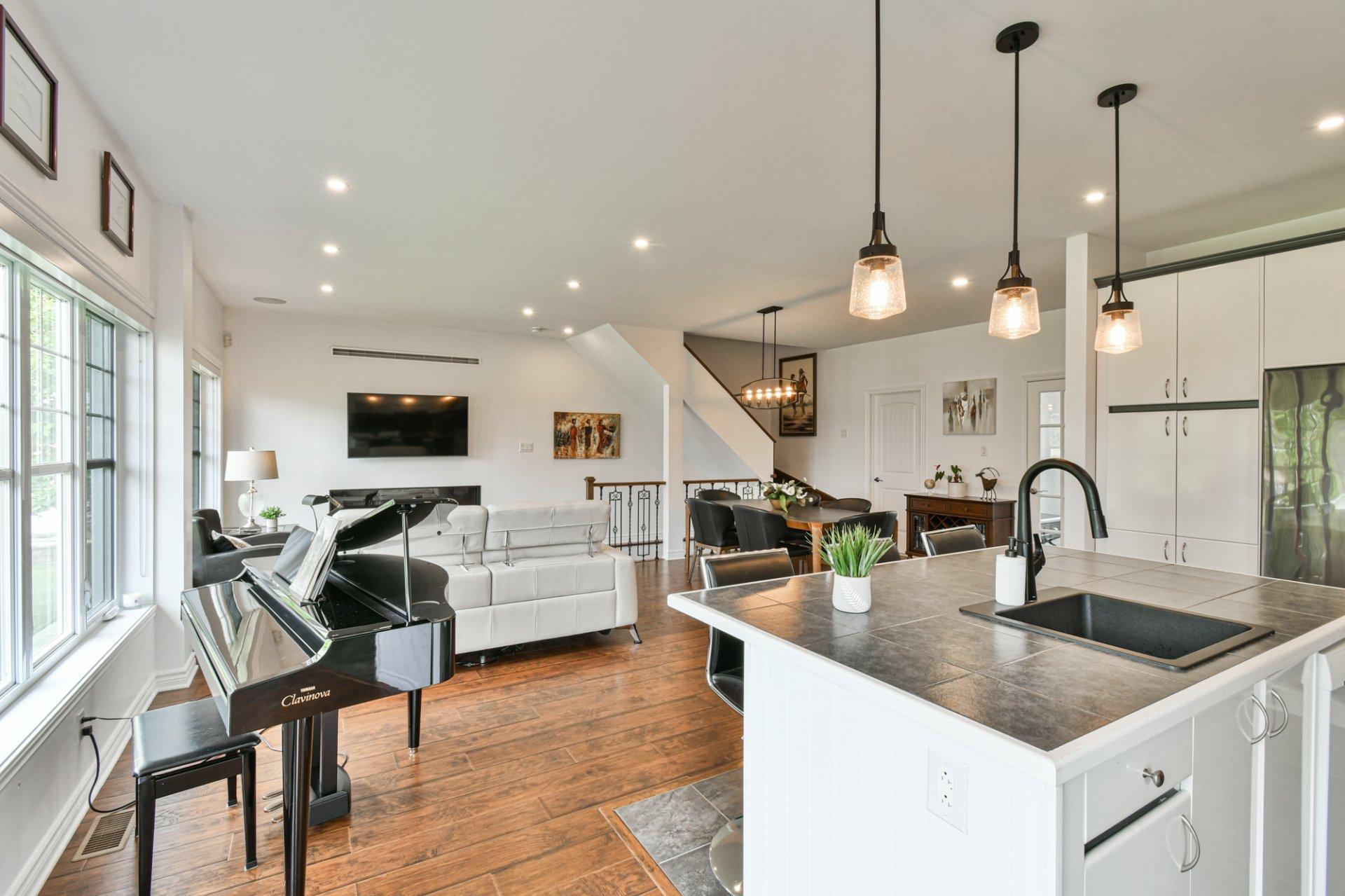 









8


Rue de Ste-Croix

,
Saint-André-d'Argenteuil,




QC
J0V1X0

