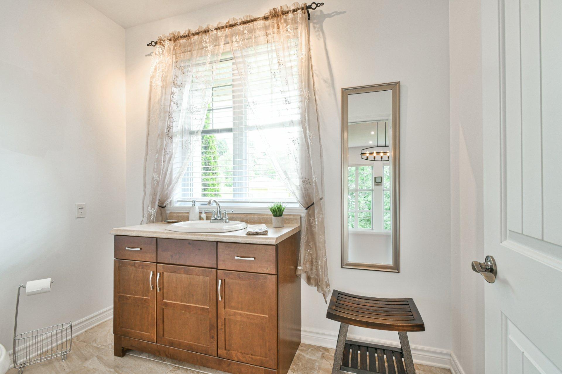 









8


Rue de Ste-Croix

,
Saint-André-d'Argenteuil,




QC
J0V1X0

