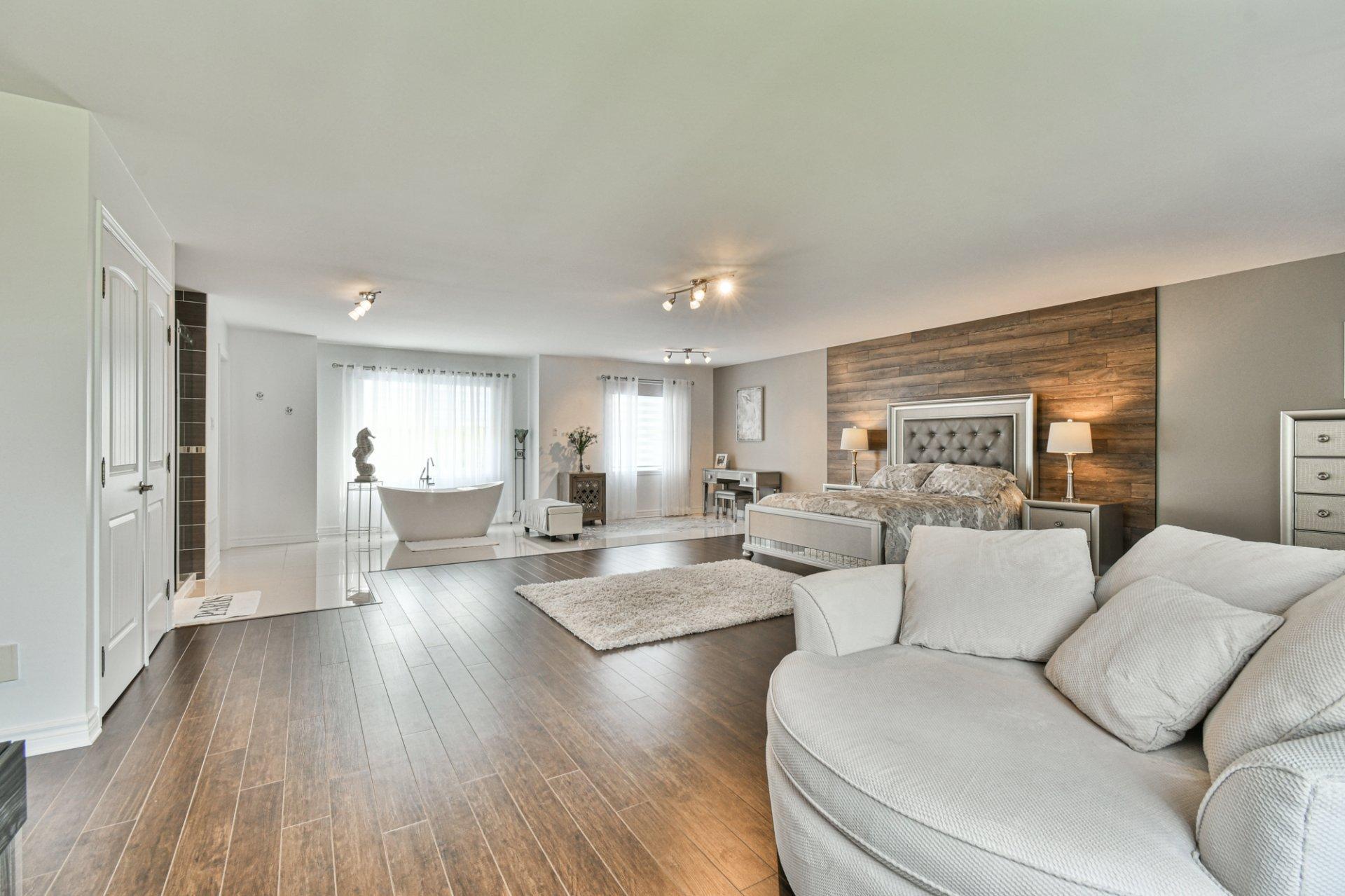 









8


Rue de Ste-Croix

,
Saint-André-d'Argenteuil,




QC
J0V1X0

