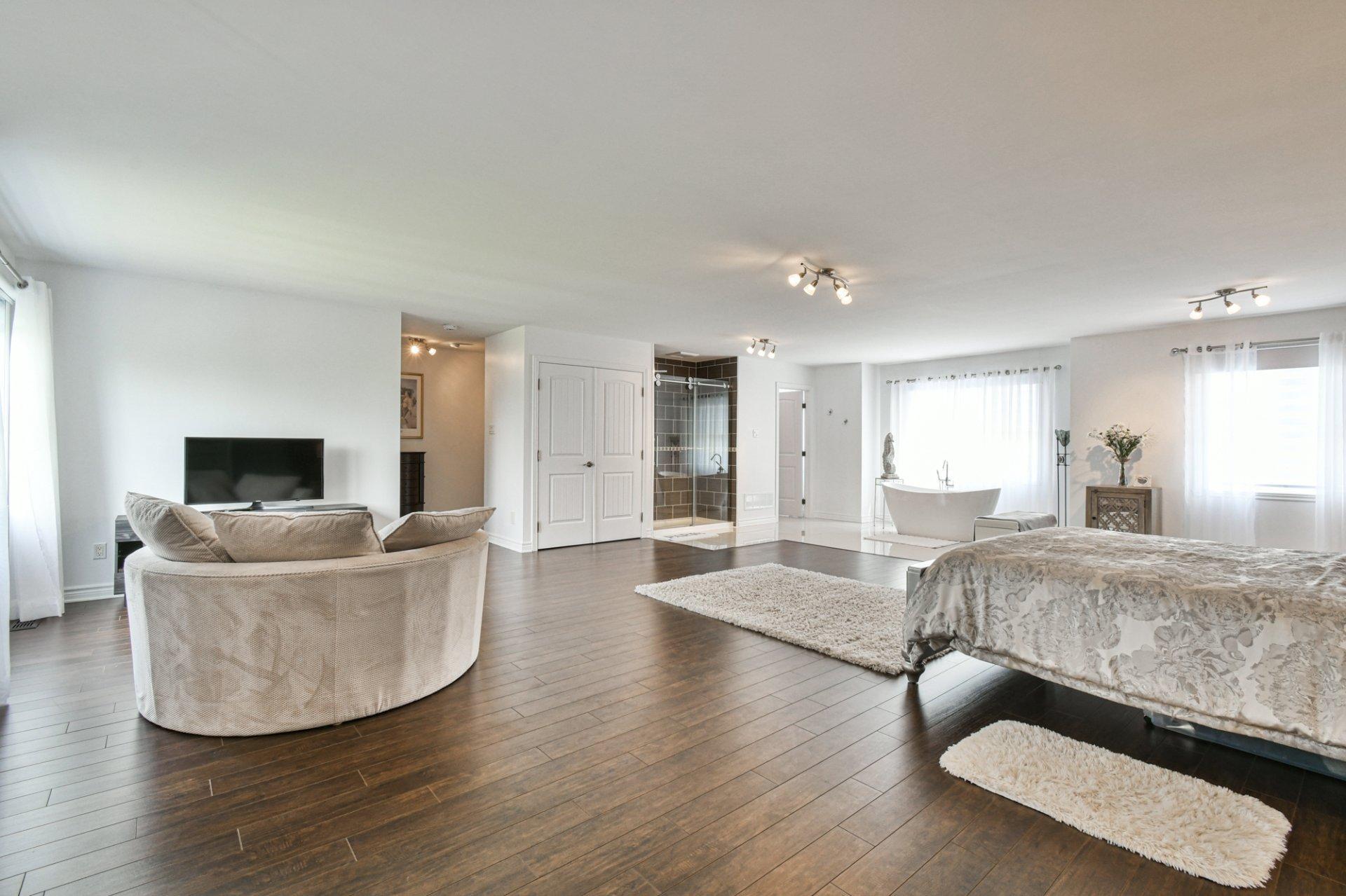 









8


Rue de Ste-Croix

,
Saint-André-d'Argenteuil,




QC
J0V1X0

