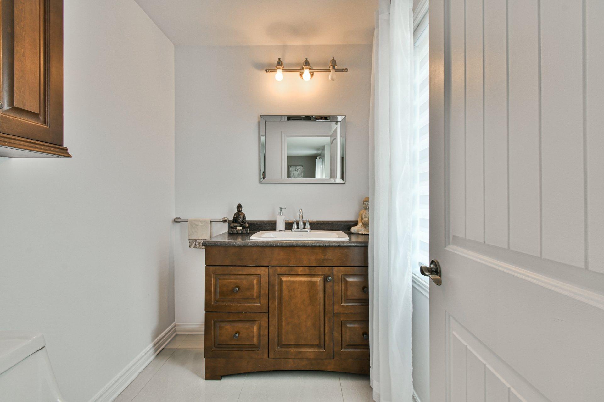 









8


Rue de Ste-Croix

,
Saint-André-d'Argenteuil,




QC
J0V1X0

