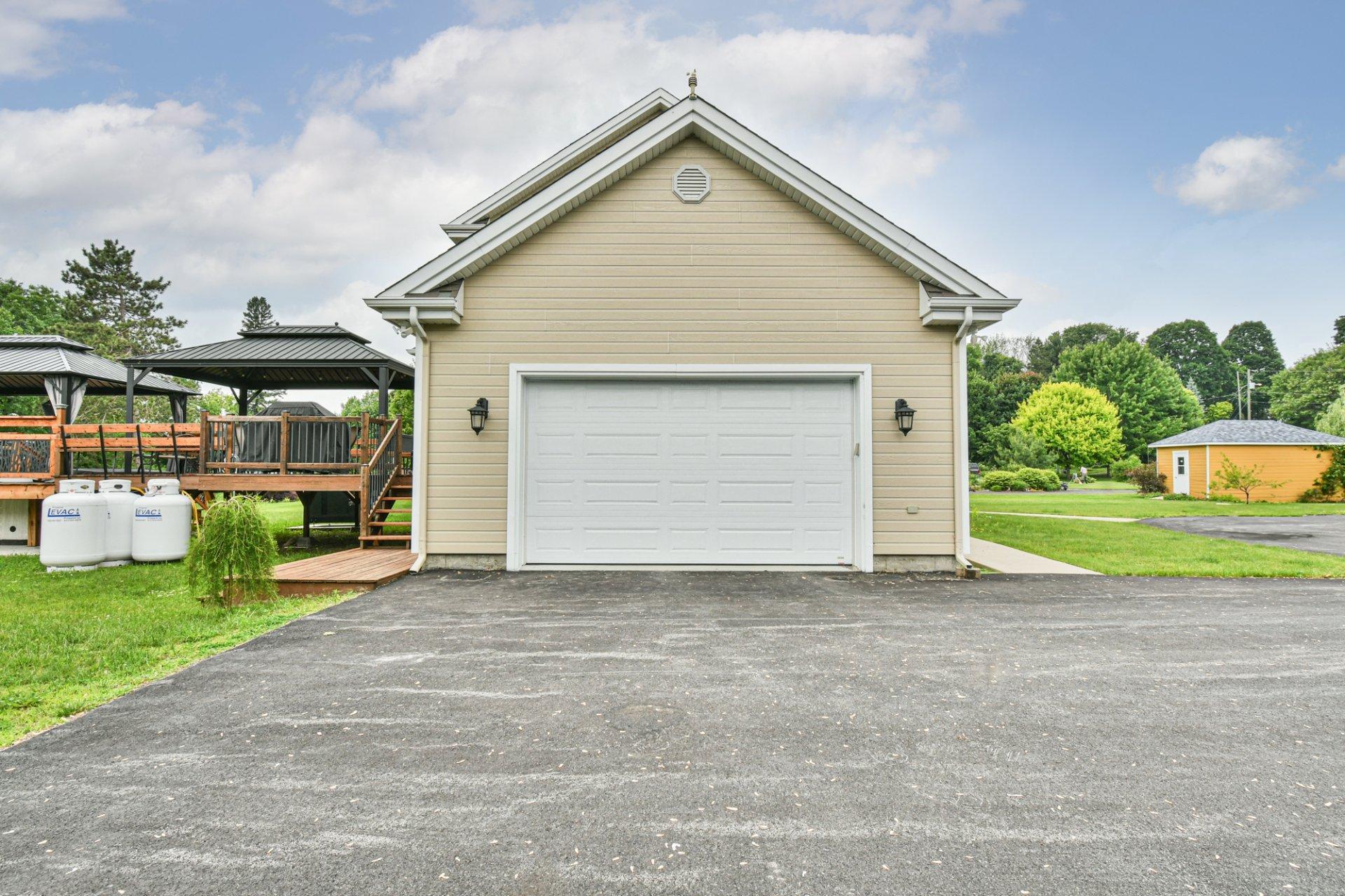 









8


Rue de Ste-Croix

,
Saint-André-d'Argenteuil,




QC
J0V1X0

