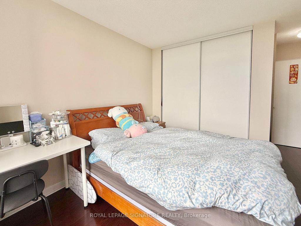 









33


Sheppard

Avenue East, 2510,
Toronto,




ON
M2N 7K1

