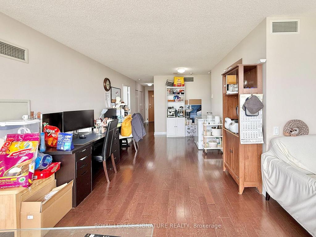 









33


Sheppard

Avenue East, 2510,
Toronto,




ON
M2N 7K1

