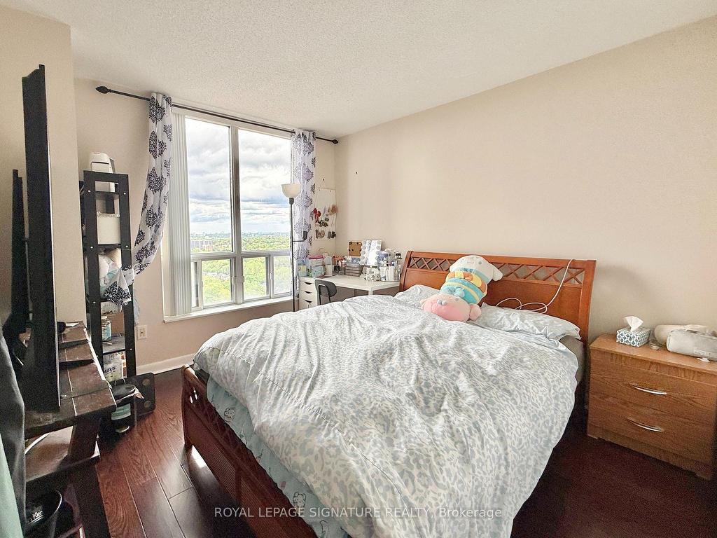 









33


Sheppard

Avenue East, 2510,
Toronto,




ON
M2N 7K1

