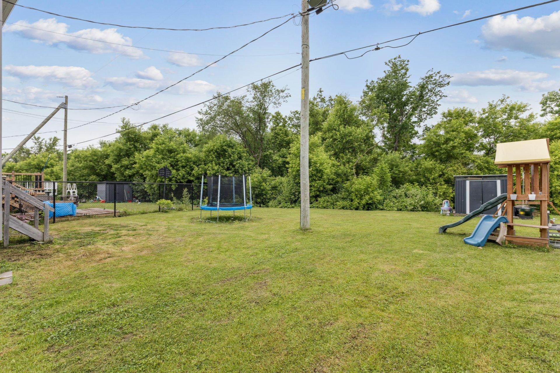 









354


Rue des Hauts-Bois

,
Gatineau (Masson-Angers),




QC
J8M0C9

