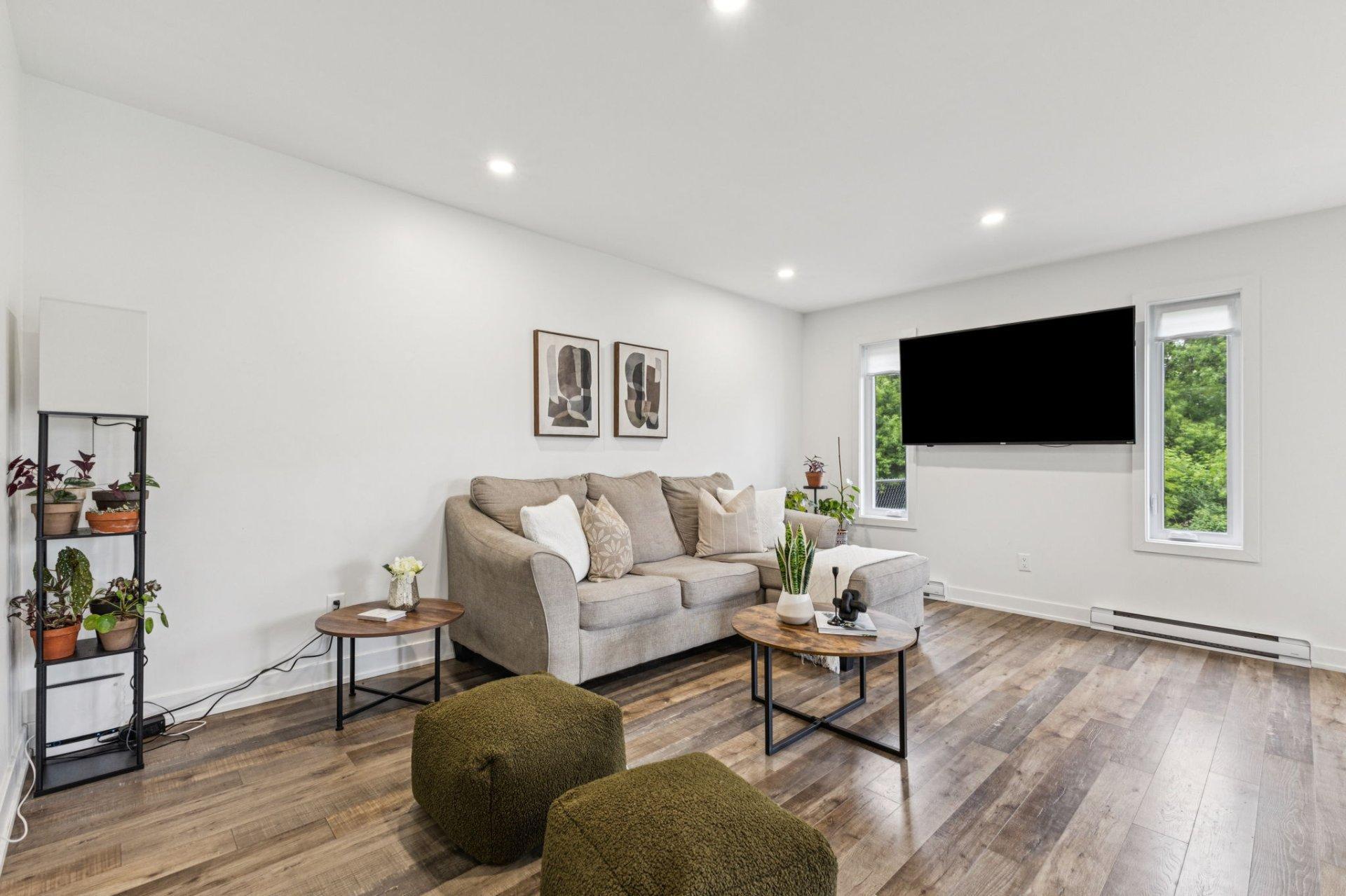 









354


Rue des Hauts-Bois

,
Gatineau (Masson-Angers),




QC
J8M0C9

