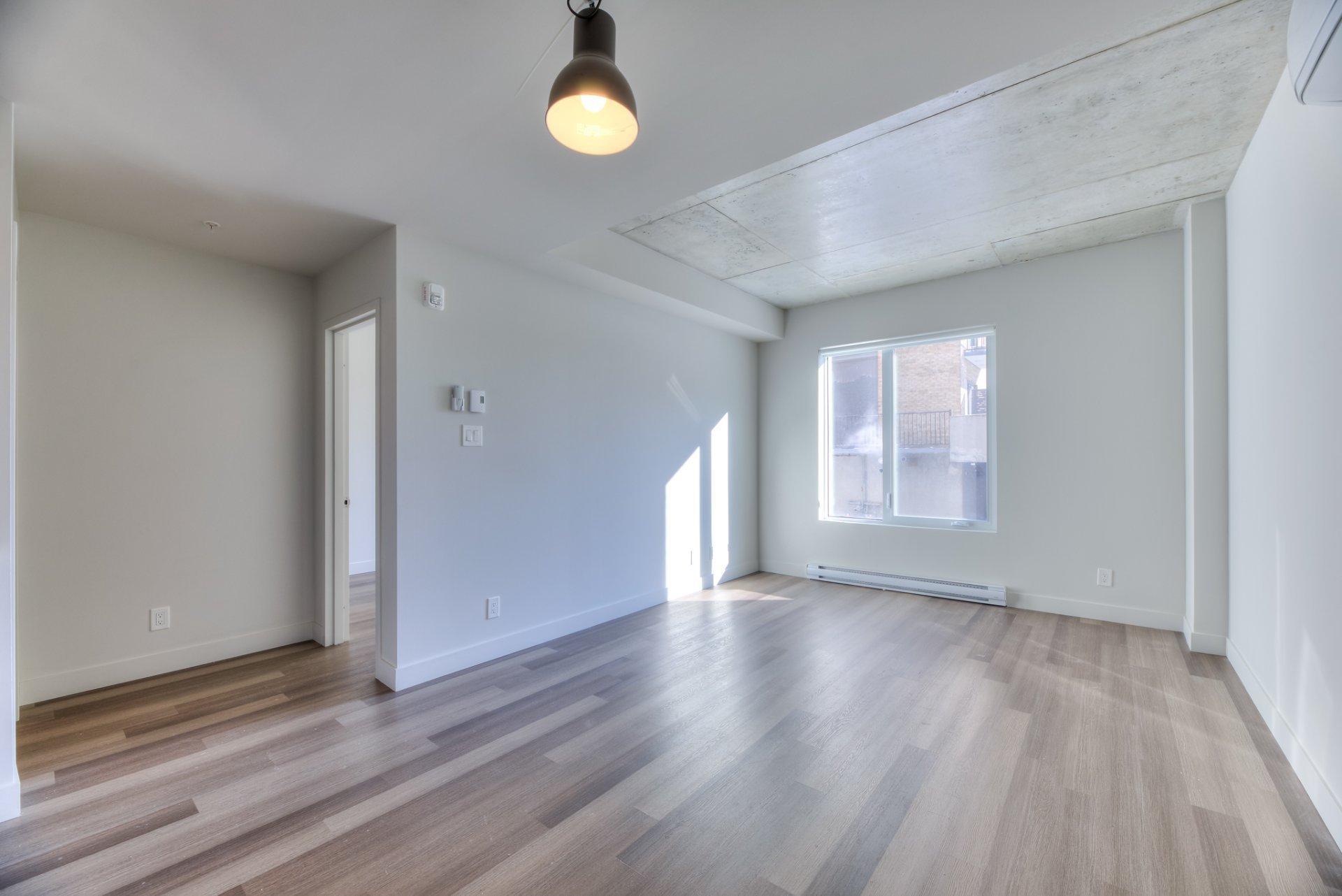 









8325


Av. Christophe-Colomb

, 210,
Montréal (Villeray/Saint-Michel/Parc-Extension),




QC
H2P0C3

