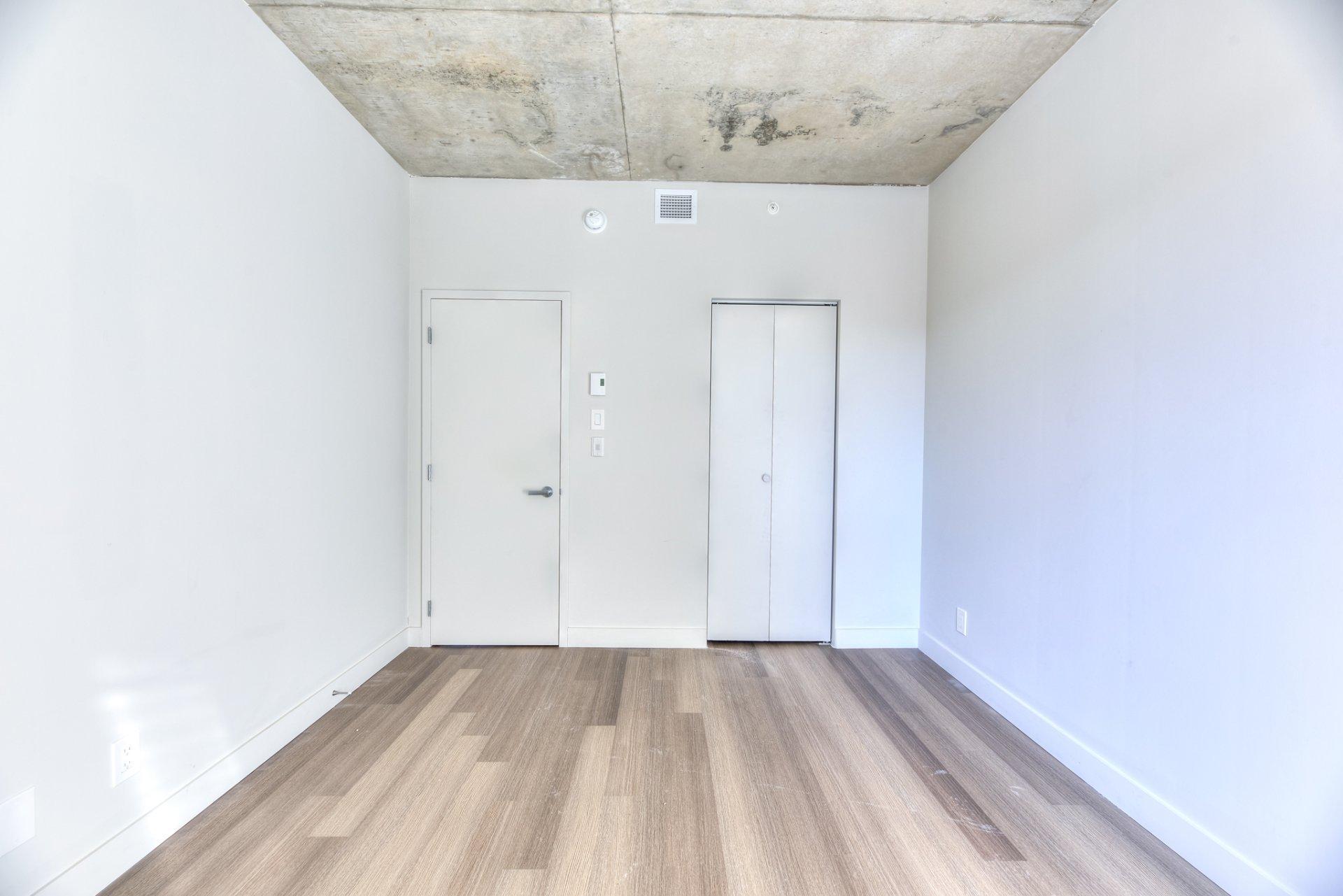 









8325


Av. Christophe-Colomb

, 210,
Montréal (Villeray/Saint-Michel/Parc-Extension),




QC
H2P0C3

