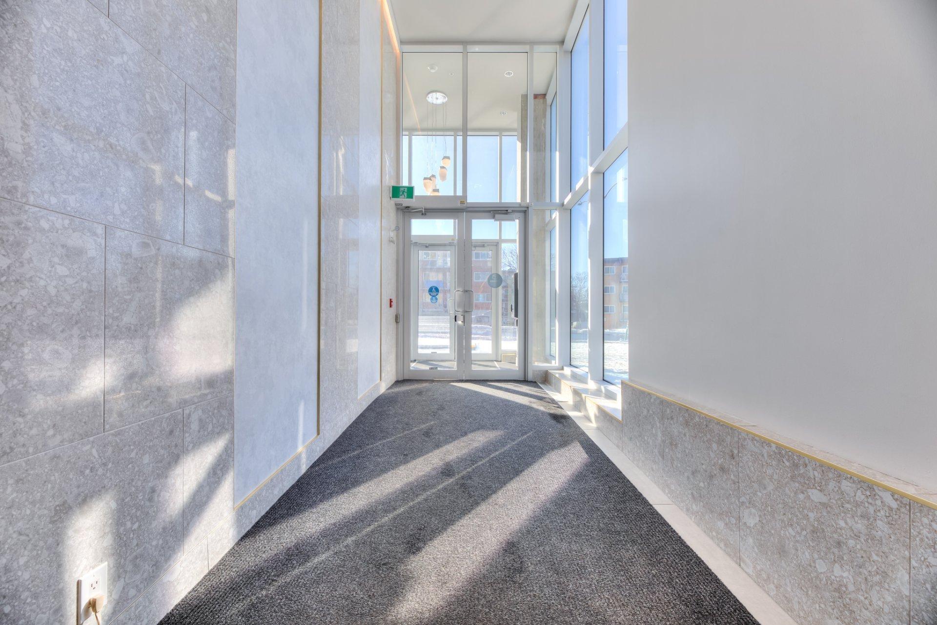 









8325


Av. Christophe-Colomb

, 210,
Montréal (Villeray/Saint-Michel/Parc-Extension),




QC
H2P0C3

