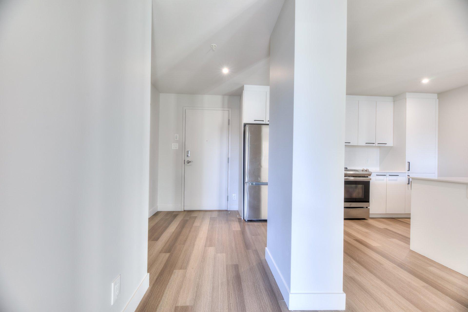 









8325


Av. Christophe-Colomb

, 210,
Montréal (Villeray/Saint-Michel/Parc-Extension),




QC
H2P0C3

