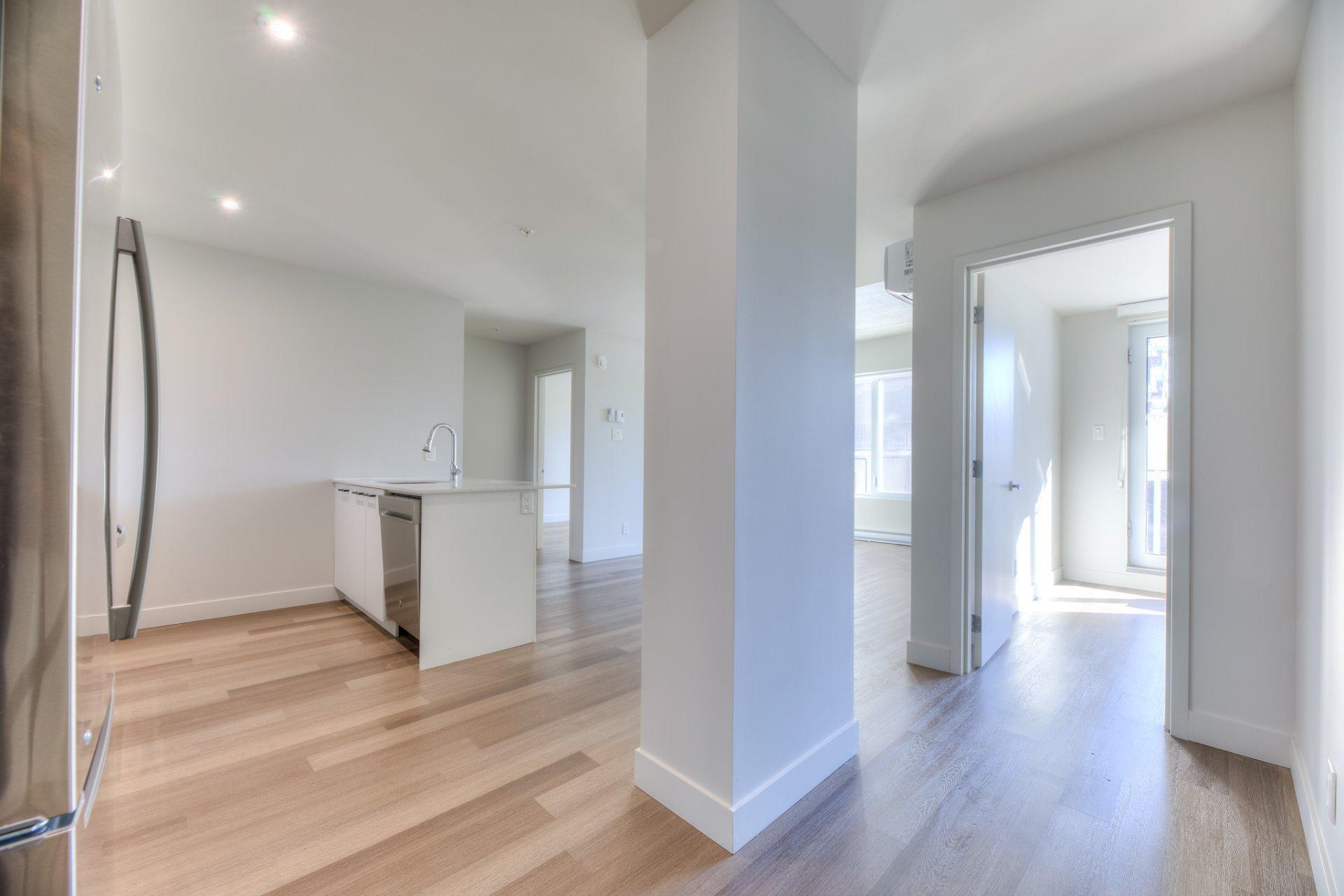









8325


Av. Christophe-Colomb

, 210,
Montréal (Villeray/Saint-Michel/Parc-Extension),




QC
H2P0C3


