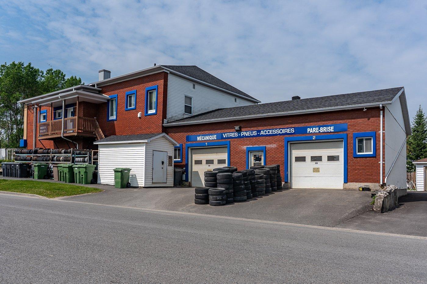 









174


Rue Manville O.

,
Val-des-Sources,




QC
J1T1G9

