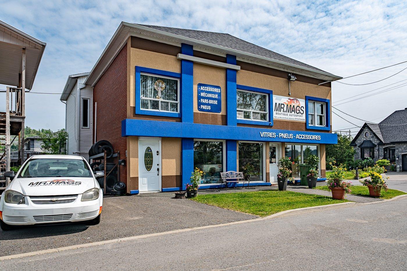 









174


Rue Manville O.

,
Val-des-Sources,




QC
J1T1G9

