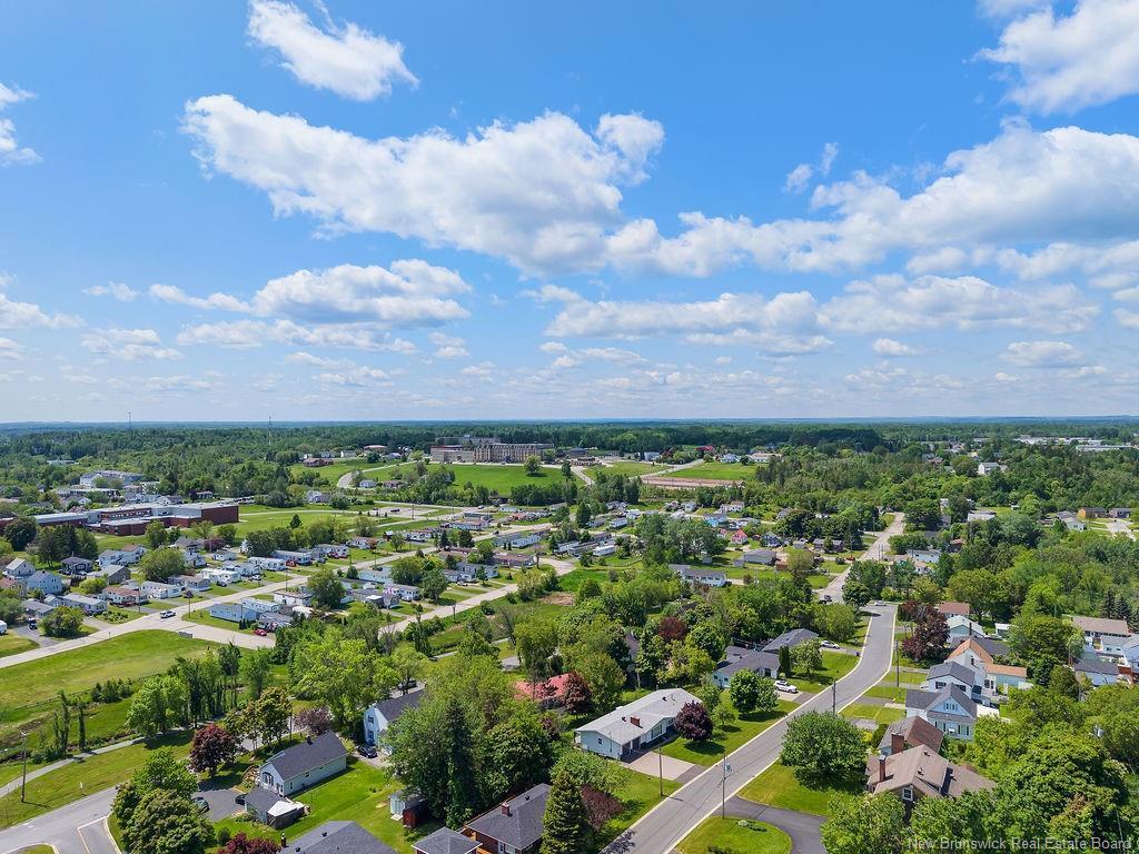 









555


Stout

CRT,
Bathurst,




NB
E2A 2P4

